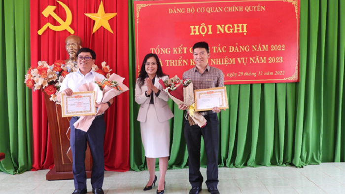 Dang uy CQCQ tk nam 22 2